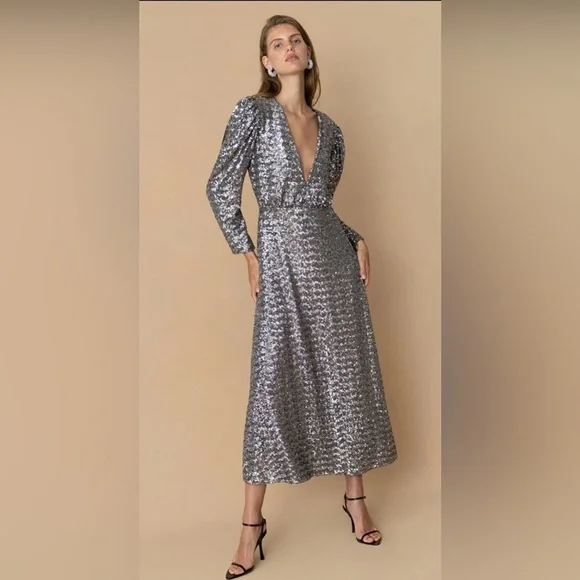 BORGO DE NOR Bernadette Silver Sequinned Dress - Picture 2 of 6